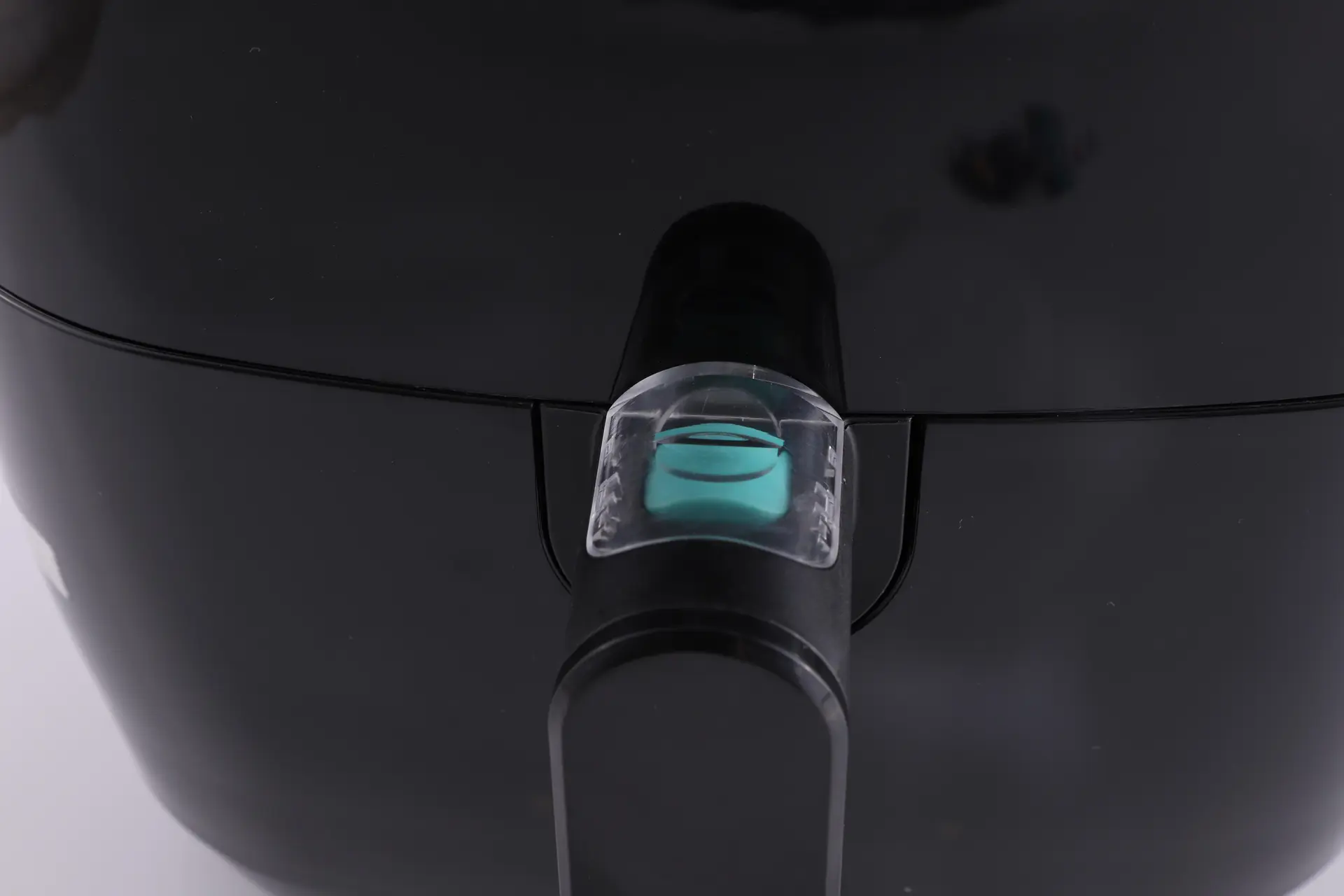 Hisense Air Fryer 4.5L 1400W (H04AfBK1S1)